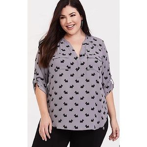 TORRID HARPER - SCOTTY PRINT GEORGETTE BLOUSE SIZE 3